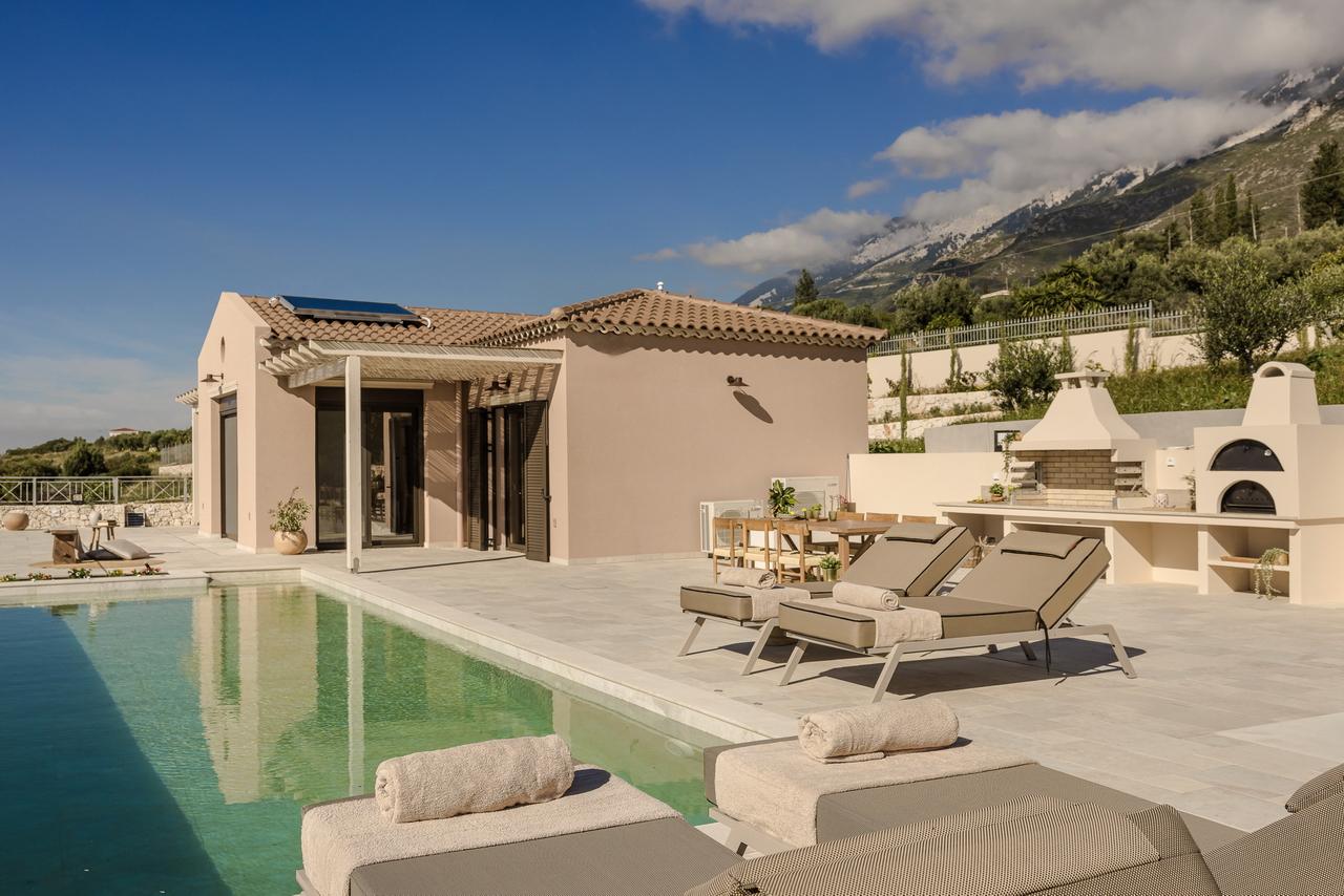 Villa Almyra Bathroom